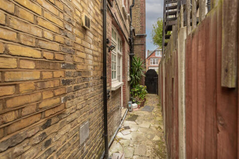 13 Princes Avenue, Muswell Hill, London N10 3LS