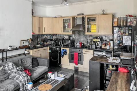 Flat 4, Canterbury Court, 44 Ailsa Road, Westcliff on Sea, SS0 8BL