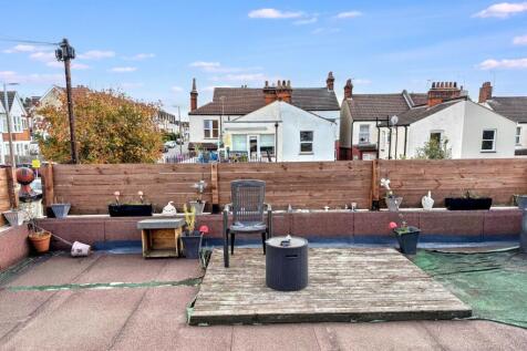 Flat 4, Canterbury Court, 44 Ailsa Road, Westcliff on Sea, SS0 8BL