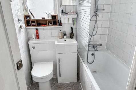 Flat 4, Canterbury Court, 44 Ailsa Road, Westcliff on Sea, SS0 8BL