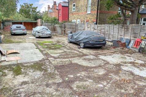 20 Hovden Road, Cricklewood, London NW2 3XD