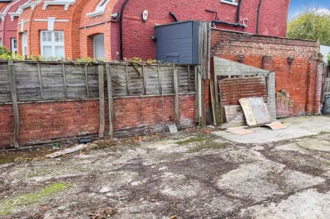 20 Hovden Road, Cricklewood, London NW2 3XD