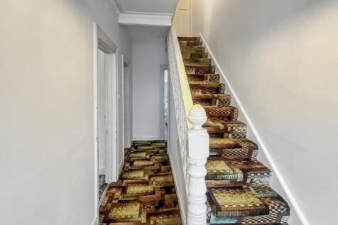 19 Whitburn Road, Lewisham, London, SE13 7UQ