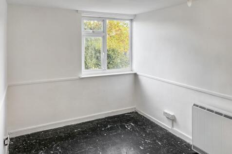 56 Pamplins, Basildon, Essex, SS15 5BJ