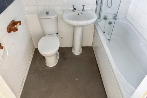 56 Pamplins, Basildon, Essex, SS15 5BJ