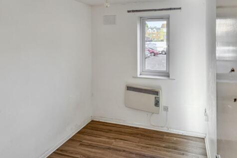 135 Chestnut Road, Vange, Basildon, Essex, SS16 4TD