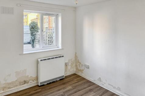 135 Chestnut Road, Vange, Basildon, Essex, SS16 4TD