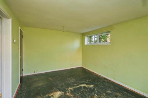 6 Bridge Court, Hillside Road, Harpenden, Hertfordshire, AL5 4DH