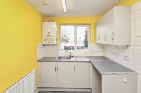 6 Bridge Court, Hillside Road, Harpenden, Hertfordshire, AL5 4DH