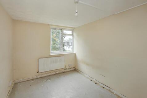35 Eldeland, Basildon, Essex, SS15 5JG