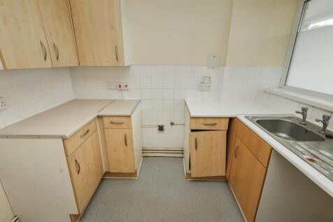 35 Eldeland, Basildon, Essex, SS15 5JG