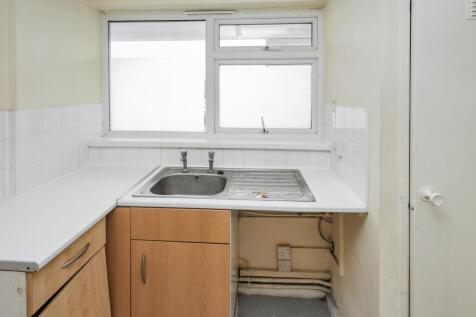 35 Eldeland, Basildon, Essex, SS15 5JG
