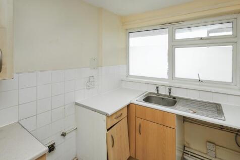 35 Eldeland, Basildon, Essex, SS15 5JG