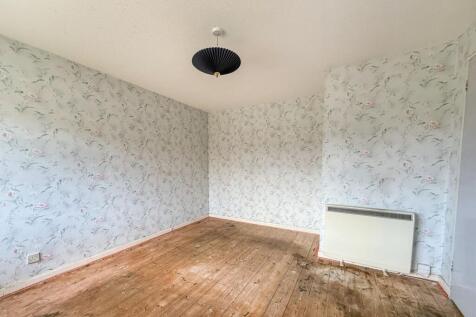 9 Solent Gardens, Freshwater, Isle of Wight, PO40 9PN