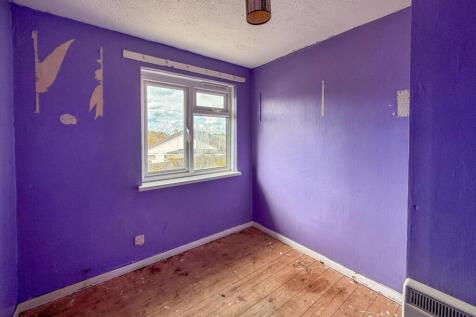 9 Solent Gardens, Freshwater, Isle of Wight, PO40 9PN