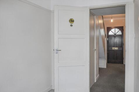 12 Grasmere Court, Verdun Road, Barnes, London SW13 9AU