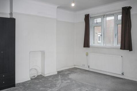 12 Grasmere Court, Verdun Road, Barnes, London SW13 9AU