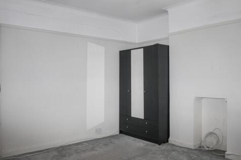 12 Grasmere Court, Verdun Road, Barnes, London SW13 9AU