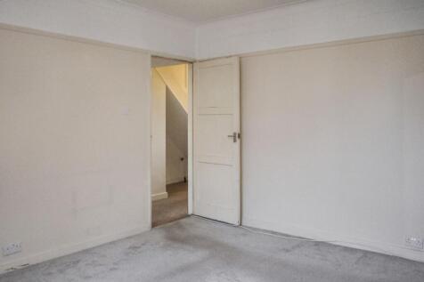 12 Grasmere Court, Verdun Road, Barnes, London SW13 9AU