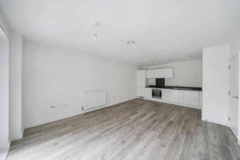 Flat 4, Denman House, 1 New Road, Feltham TW14 9AJ
