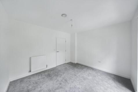 Flat 4, Denman House, 1 New Road, Feltham TW14 9AJ