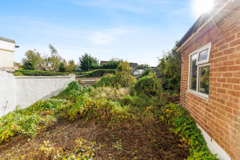 38 Highfield, Woodford, Kettering, NN14 4HD