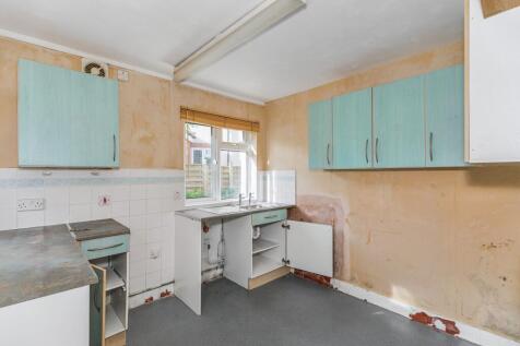 38 Highfield, Woodford, Kettering, NN14 4HD