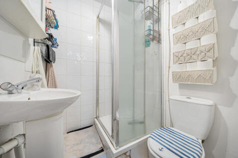 7 Plough Way, Surrey Quays, London SE16 2LS