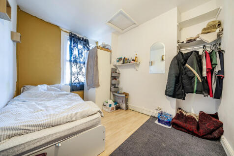 7 Plough Way, Surrey Quays, London SE16 2LS