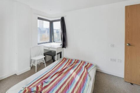 Apartment 46 Cymbeline House, 26 
Shakespeare Street, Nottingham, NG1 4FQ