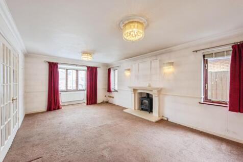 15 Langford Close Stowmarket, IP14 1TX