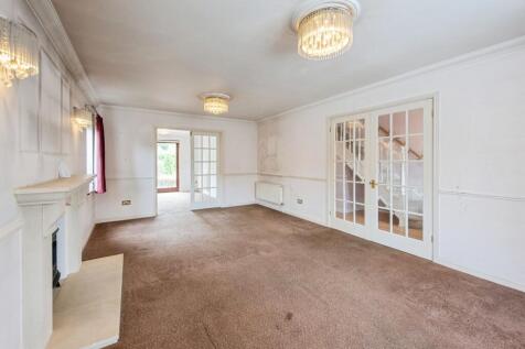 15 Langford Close Stowmarket, IP14 1TX