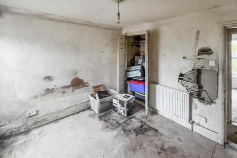 159 Kingston Road, Leatherhead, Surrey, KT22 7NX