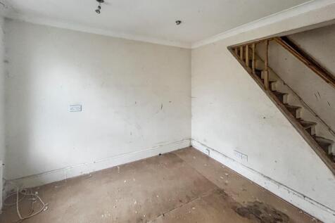 159 Kingston Road, Leatherhead, Surrey, KT22 7NX