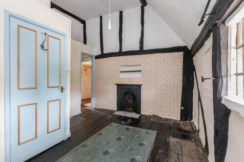 9 South End Road, Milton Bryan, Milton Keynes  Bedfordshire MK17 9HS