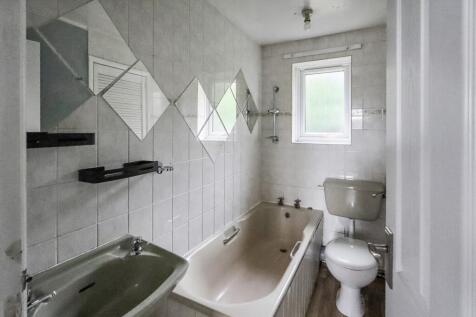 72 Whiteways Grove, Sheffield, South Yorkshire, S4 8FL
