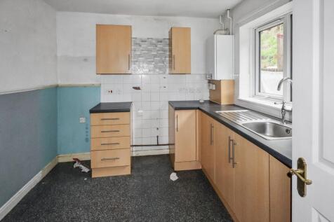 72 Whiteways Grove, Sheffield, South Yorkshire, S4 8FL