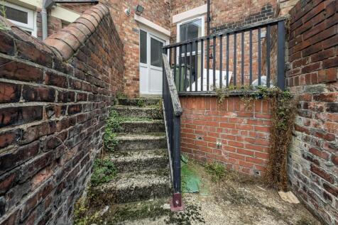 90 &amp; 90A Rawling Road, Gateshead, Tyne and Wear NE8 4QR