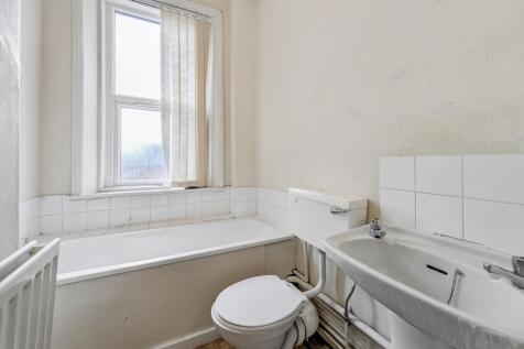 90 &amp; 90A Rawling Road, Gateshead, Tyne and Wear NE8 4QR