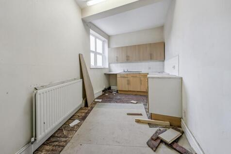 90 &amp; 90A Rawling Road, Gateshead, Tyne and Wear NE8 4QR