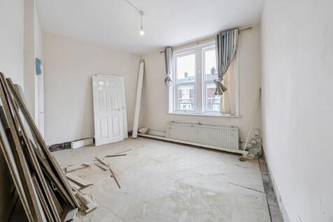 90 &amp; 90A Rawling Road, Gateshead, Tyne and Wear NE8 4QR