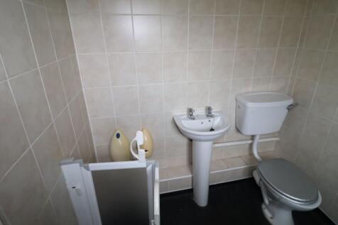 60 Firthcliffe Road, Liversedge, West Yorkshire, WF15 6HF