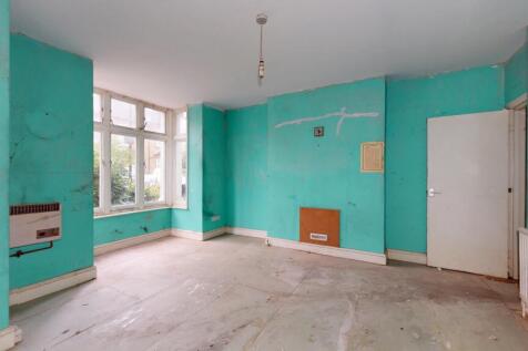 Flat A, 73 Green Lane, Hanwell, London, W7 2PA