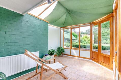 6 Dickmans Lane, Melton Mowbray, Leicestershire, LE14 4BG