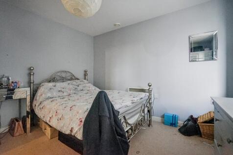 Flat 18 Estreham House, 12 Streatham Place, London, SW2 4PZ