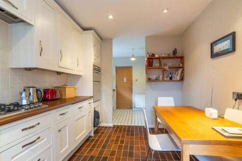 Alhamra, Widford Road, Much Hadham, Hertfordshire, SG10 6AT