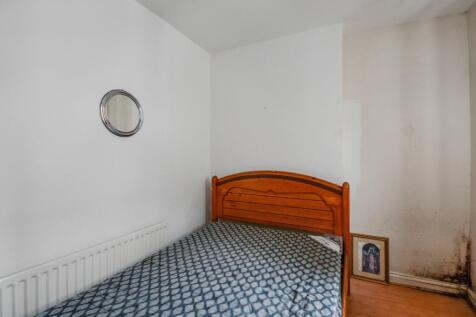 Flat 2 Cardigan Place, 20-22 Cardigan Street, Luton LU1 1RR