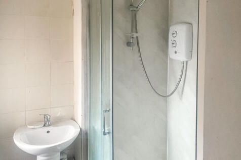 The Crown Inn, High Street, Lechlade GL7 3AE