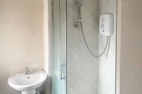 The Crown Inn, High Street, Lechlade GL7 3AE