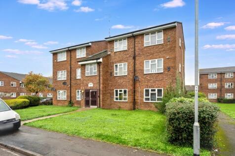Flat 77 New Road, Datchet, Slough,SL3 9JA